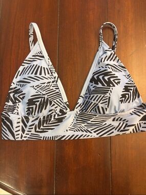 aerie Black & White Geometric Triangle Swim Top